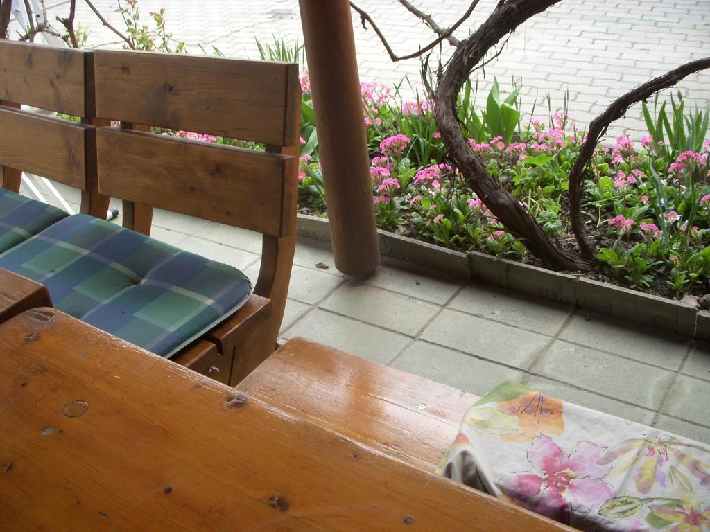 Garden Szivarvany Utcai Vendeghaz Guest house Szeged